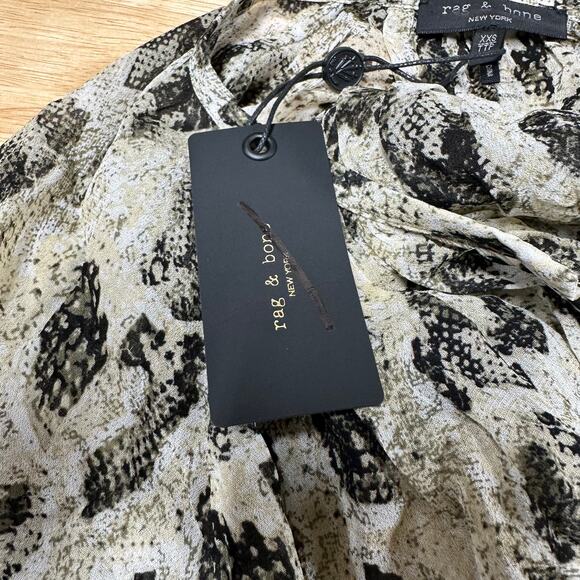 Rag & Bone NWT Yuni Snake Print Blouse Light Green Size XXS Sheer Long Sleeve - Picture 7 of 12